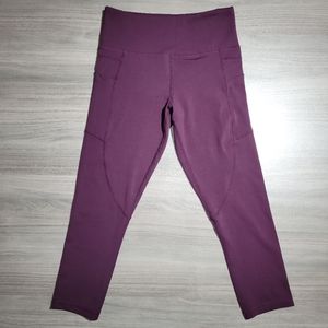 ZYIA Light n' Tight Hi-Rise Performance  Capri 20" Pocket Leggings Sz 4 Plum A1